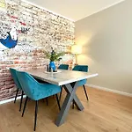 Apartment-Uptown-Im-Szeneviertel-Der-Dresdner-Neustadt